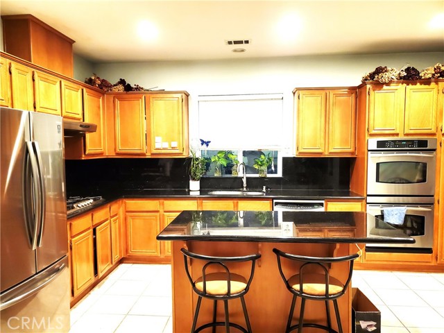 Detail Gallery Image 17 of 34 For 30160 Holmby Ct, Castaic,  CA 91384 - 4 Beds | 3 Baths