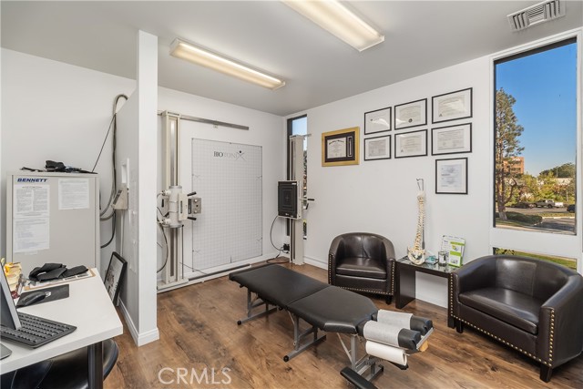 Image 7 of 12 For 1101 Dove Street Suite 270-280