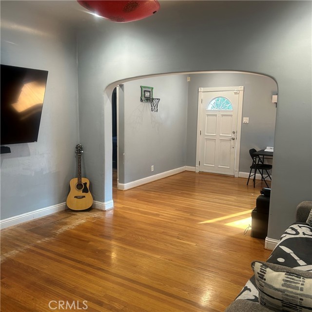 Detail Gallery Image 3 of 5 For 39 N Buena Vista St, Redlands,  CA 92373 - 2 Beds | 2 Baths