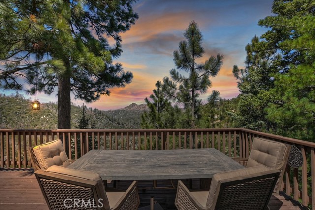1119 Brentwood Drive, Lake Arrowhead CA: https://media.crmls.org/medias/e135ee05-2f17-4ffc-a87d-657bee0481ed.jpg