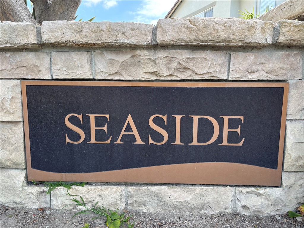 https://media.crmls.org/medias/e1362df9-c98f-4c42-be0b-4ecce6ee95b7.jpg?preset=X-Large