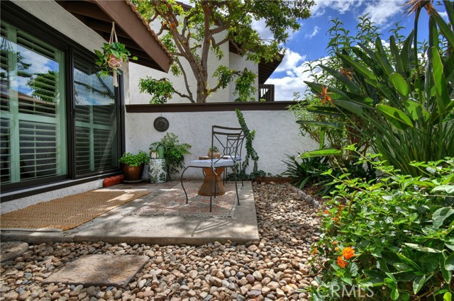 Detail Gallery Image 15 of 64 For 6265 Canoga #53,  Woodland Hills,  CA 91367 - 2 Beds | 2/1 Baths