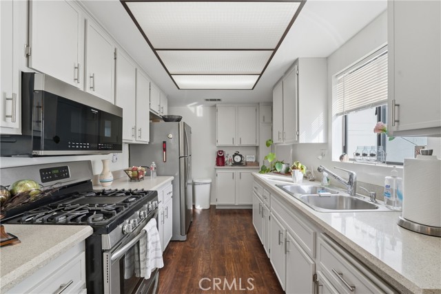 Detail Gallery Image 16 of 32 For 27350 Del Monte, Menifee,  CA 92586 - 2 Beds | 2 Baths