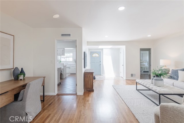 Detail Gallery Image 21 of 69 For 5320 W 142nd Pl, Hawthorne,  CA 90250 - 3 Beds | 2 Baths