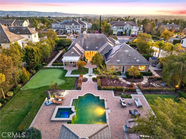 19103 Green Oaks Road, Yorba Linda CA: https://media.crmls.org/medias/e138926b-3b39-48fc-aad8-280ecd2aead3.jpg