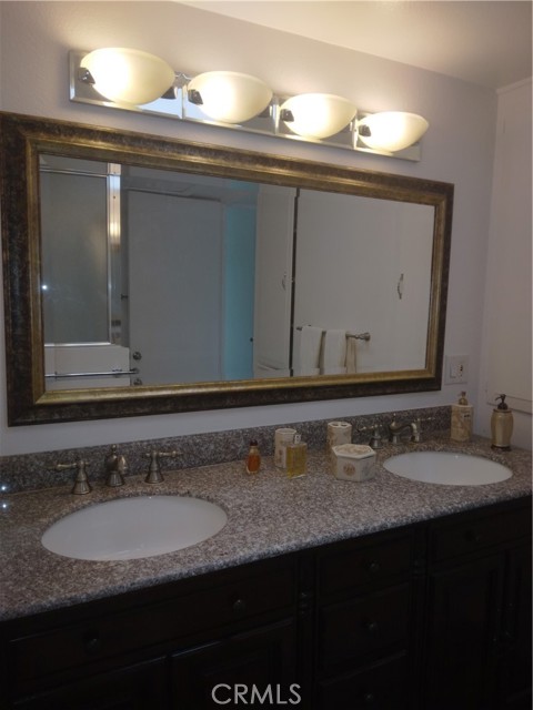 1563 Monterey Rd 23A M-2, Seal Beach CA: https://media.crmls.org/medias/e138f8f6-a81a-480a-8a2c-eeeb7209eddc.jpg