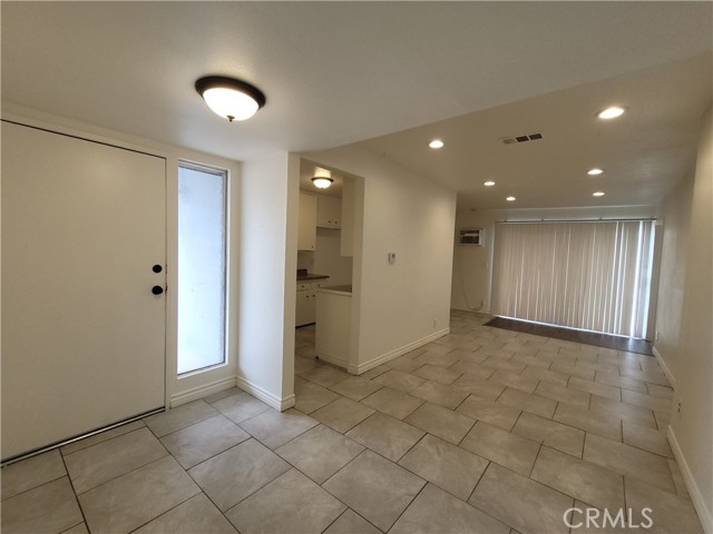 26853 9th Street, Highland CA: https://media.crmls.org/medias/e13920b5-03d2-4b84-b811-36e5ab092d17.jpg
