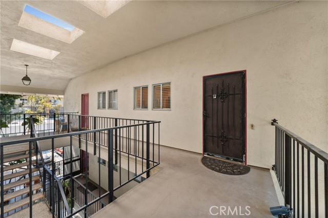 2338 Avenida Sevilla, Laguna Woods CA: https://media.crmls.org/medias/e1398844-b2fb-4c15-a2de-0a2725127d0d.jpg