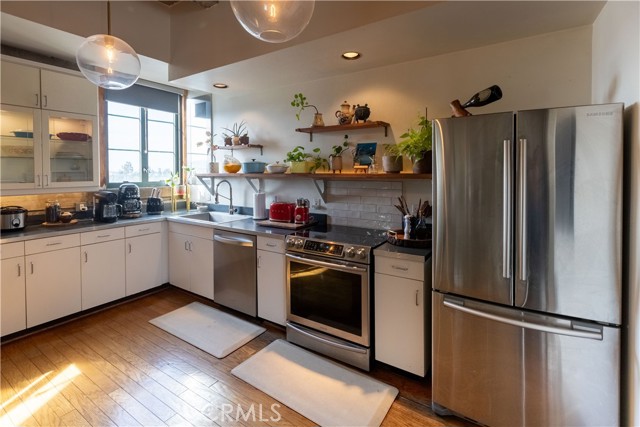 Detail Gallery Image 4 of 69 For 100 W 5th 6c,  Long Beach,  CA 90802 - 1 Beds | 1 Baths