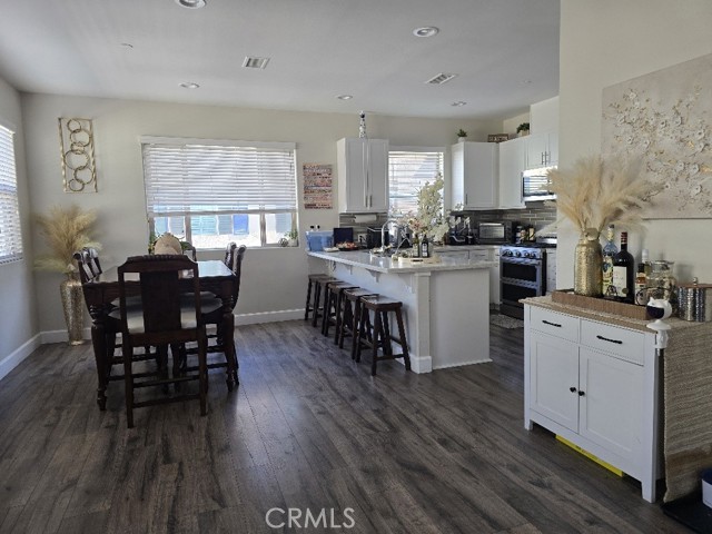 Image 5 of 19 For 9871 Alburtis Avenue 38