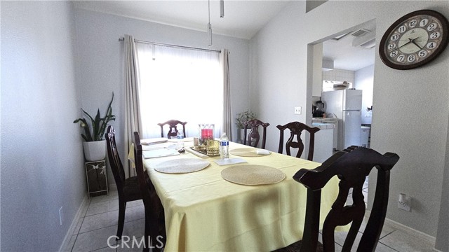 Detail Gallery Image 17 of 54 For 37908 17th St, Palmdale,  CA 93550 - 4 Beds | 2/1 Baths