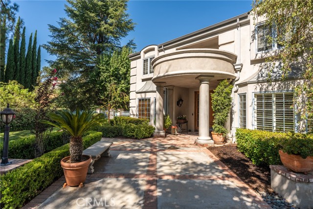 Detail Gallery Image 11 of 75 For 1914 Country Club Ln, Redlands,  CA 92373 - 5 Beds | 3/1 Baths