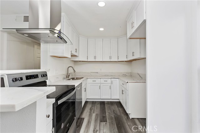Detail Gallery Image 15 of 32 For 4065 Ursula Ave #2,  Los Angeles,  CA 90008 - 2 Beds | 2 Baths