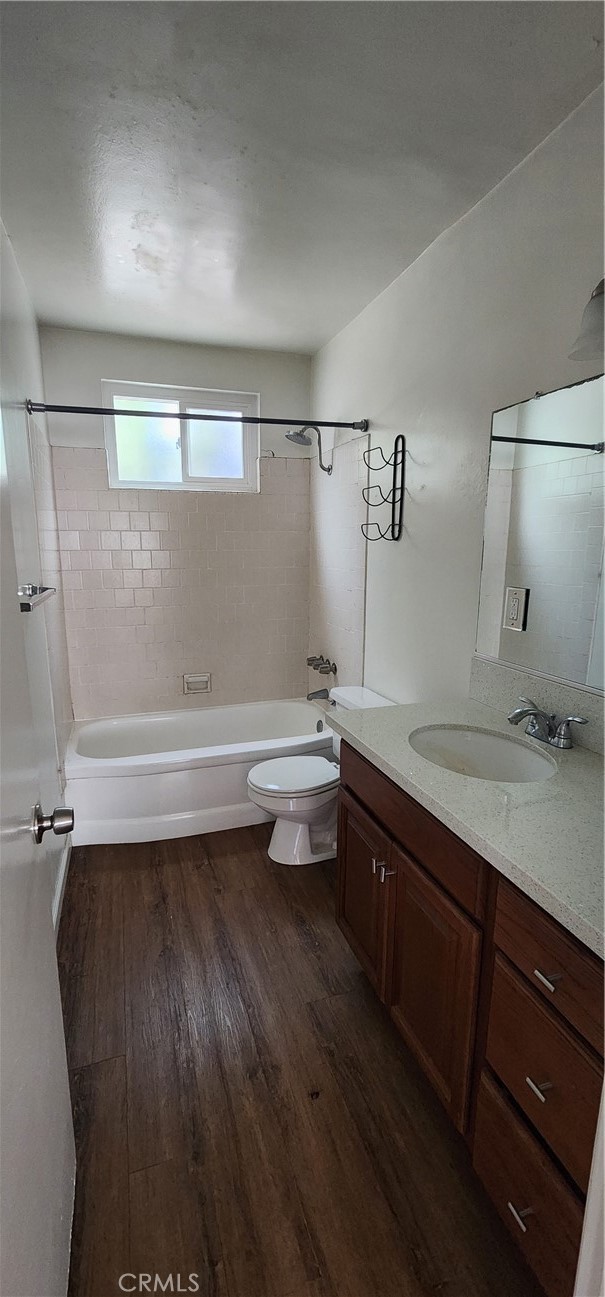 Detail Gallery Image 6 of 6 For 3114 6th #1,  Long Beach,  CA 90814 - 2 Beds | 1 Baths