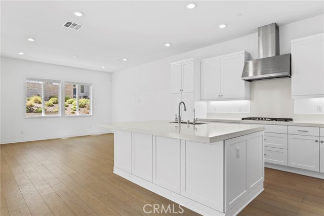 27124 Purple Sage Court, Valencia CA: https://media.crmls.org/medias/e13f0dae-4d6f-4332-b671-58d181d8166f.jpg