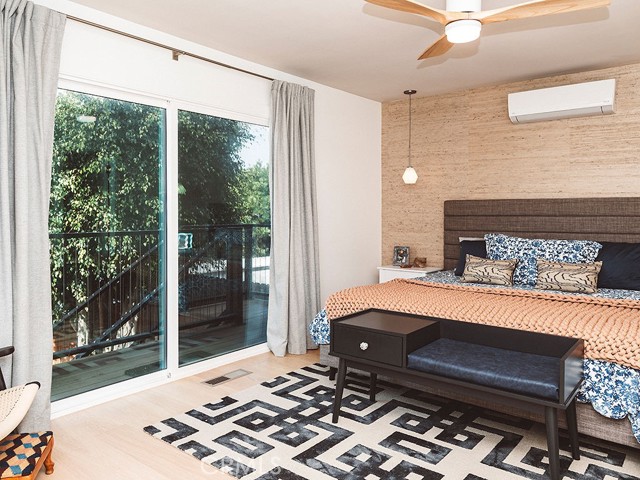 Detail Gallery Image 6 of 17 For 989 La Mirada, Laguna Beach,  CA 92651 - 3 Beds | 2 Baths