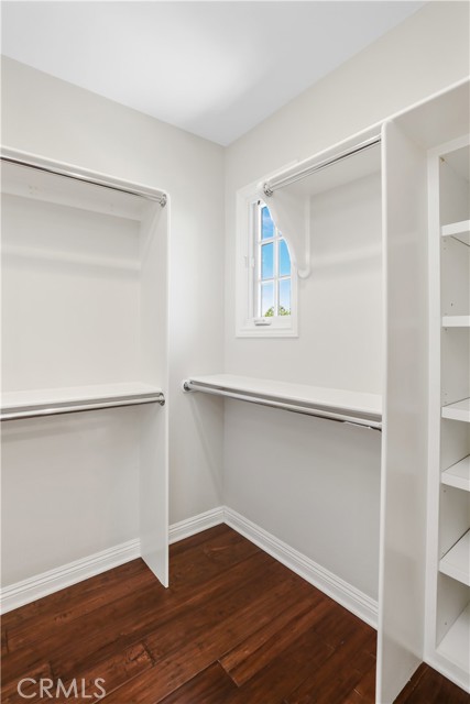 26 Woods Trail, Irvine CA: https://media.crmls.org/medias/e13f89b6-dbc7-4a30-8210-fafcbbcb2989.jpg