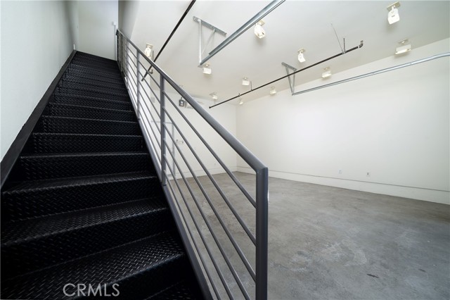 937 E Santa Ana Boulevard, Santa Ana CA: https://media.crmls.org/medias/e13f9097-165a-44bc-932c-b0c6b5a5c32b.jpg