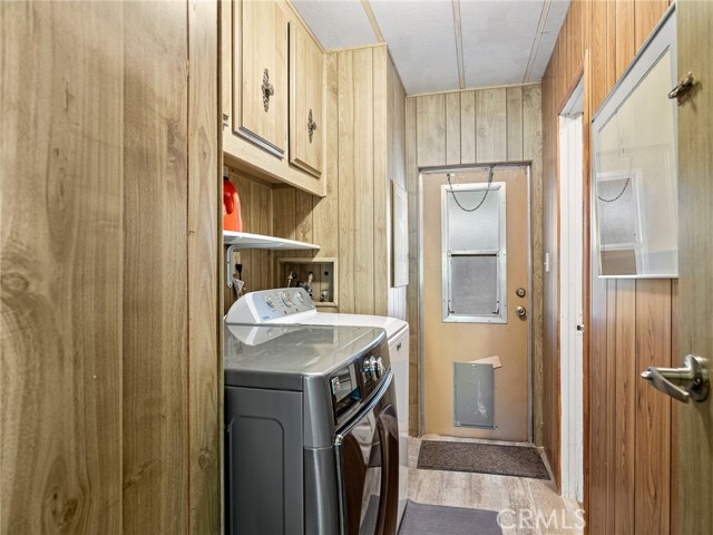 19976 Cornelian, Apple Valley CA: https://media.crmls.org/medias/e13f96d0-2cd7-4a88-a3a2-0bb1a8f5bae9.jpg