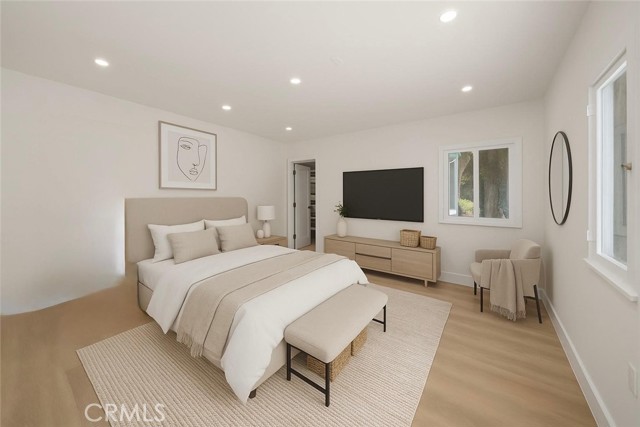 2404 N Poinsettia, Santa Ana CA: https://media.crmls.org/medias/e13f9736-6fcd-44fa-bee1-a7582b076356.jpg
