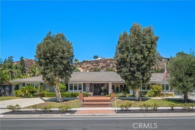 Detail Gallery Image 4 of 53 For 12261 Browning Ave, North Tustin,  CA 92705 - 5 Beds | 4/1 Baths