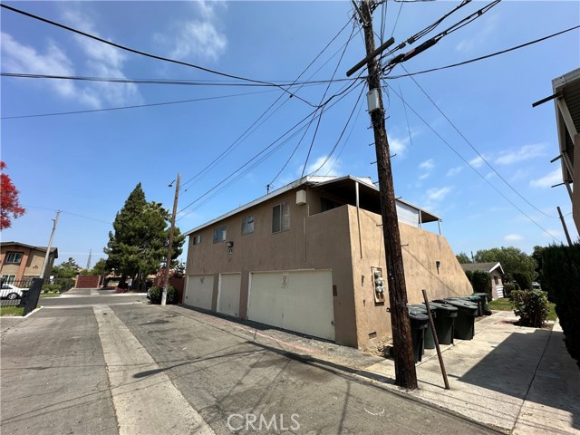 611 617 E Eton Place, Anaheim CA: https://media.crmls.org/medias/e1403315-d160-4d21-bf2e-4792442fb59e.jpg