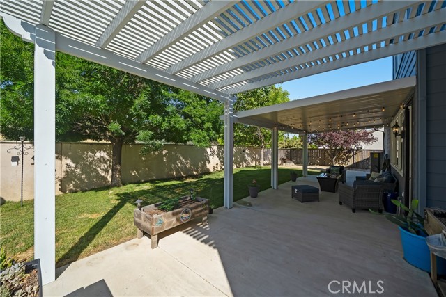 221 Silver Oak Drive, Paso Robles CA: https://media.crmls.org/medias/e140a5ff-de43-4d4c-8d1a-255fa448845c.jpg