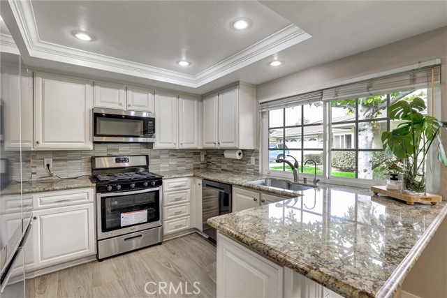 5111 Alder, Irvine CA: https://media.crmls.org/medias/e1411155-2fea-432a-8a00-a7c56b19ff52.jpg