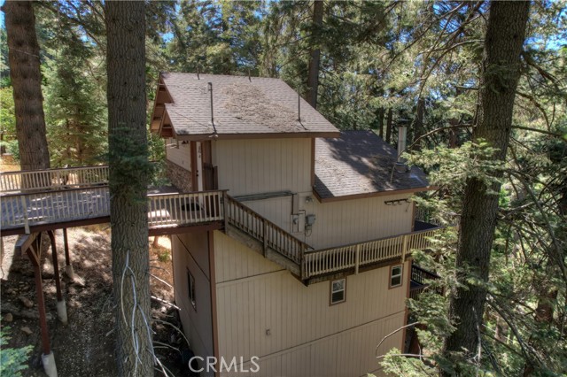 Detail Gallery Image 5 of 32 For 676 Lake Dr, Lake Arrowhead,  CA 92352 - 2 Beds | 2/1 Baths