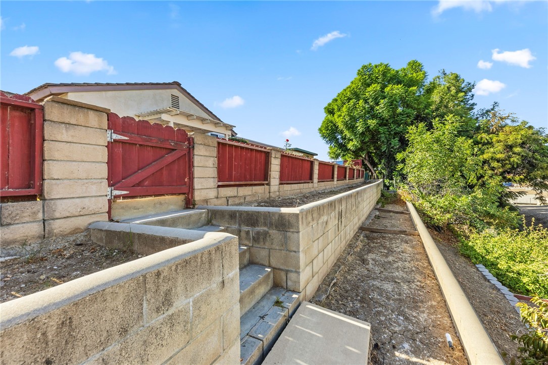 Detail Gallery Image 35 of 44 For 1981 Chevy Chase Drive, Brea,  CA 92821 - 4 Beds | 2 Baths