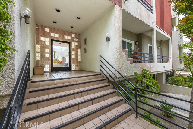 Detail Gallery Image 3 of 31 For 4350 Stern Ave #3,  Sherman Oaks,  CA 91423 - 1 Beds | 1/1 Baths