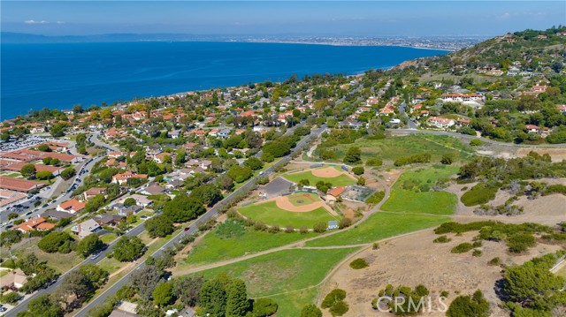 1545 Palos Verdes Drive, Palos Verdes Estates, California 90274, 3 Bedrooms Bedrooms, ,3 BathroomsBathrooms,Residential,Sold,Palos Verdes,PV24003611