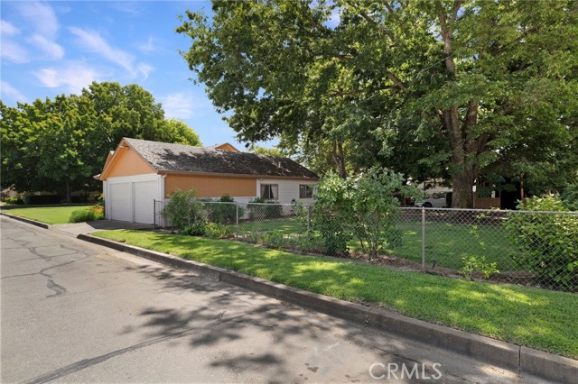 991 Vermont Street, Gridley CA: https://media.crmls.org/medias/e145bc95-137a-49e2-a08c-5ee009c220cf.jpg