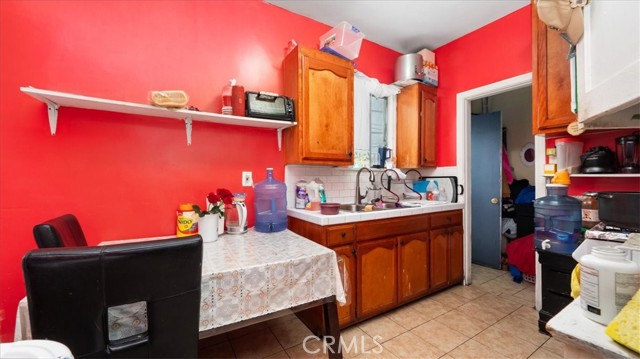 2432 Daly Street, Los Angeles CA: https://media.crmls.org/medias/e1463398-027f-47e2-a07c-43613337bc3d.jpg