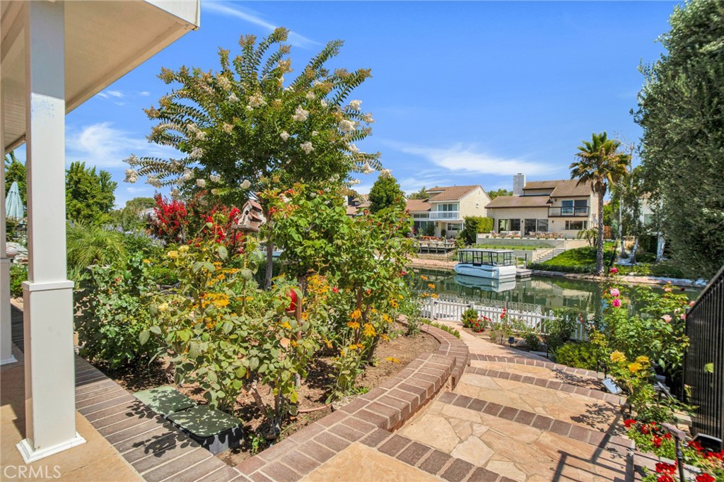 2382 Leeward Circle