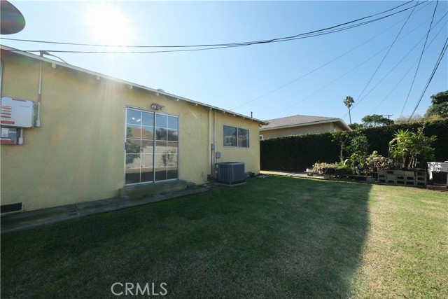 419 W Martinshire, Carson CA: https://media.crmls.org/medias/e1471277-7c3d-4794-8330-a5fe01f0259a.jpg