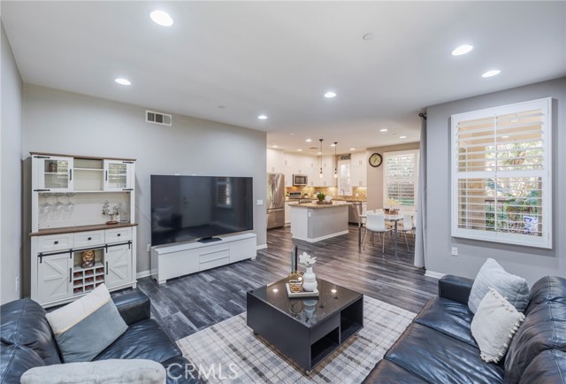 Detail Gallery Image 5 of 39 For 88 Capricorn, Irvine,  CA 92618 - 2 Beds | 2 Baths