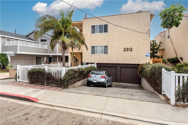 Detail Gallery Image 2 of 25 For 2312 Vanderbilt Lane #9,  Redondo Beach,  CA 90278 - 1 Beds | 1 Baths