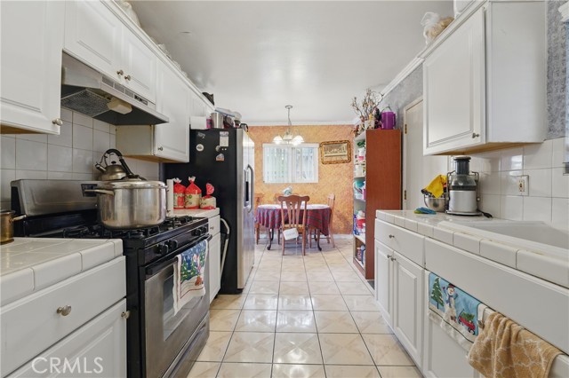 8235 Edna St, Pico Rivera CA: https://media.crmls.org/medias/e147dadd-a15c-4ceb-888a-58a8ed1d583a.jpg