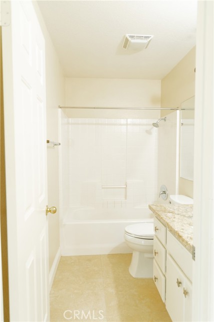 Image 19 of 37 For 852 Saint James Drive