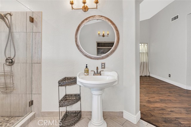 2083 Hastings Drive, Los Banos CA: https://media.crmls.org/medias/e147f6e9-3655-43c6-ba1f-2342242e65b1.jpg