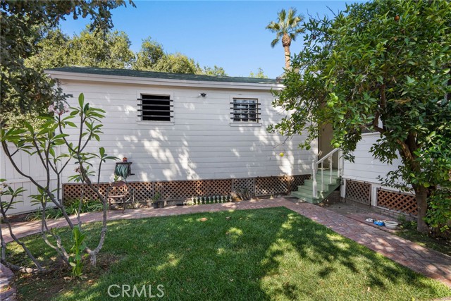 591 W 9th, San Bernardino CA: https://media.crmls.org/medias/e148a331-0b25-4f9e-9271-c8352970148c.jpg