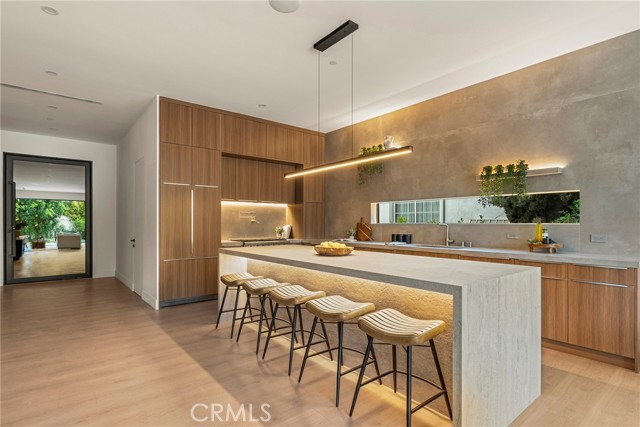 17827 Miranda Street, Encino CA: https://media.crmls.org/medias/e1496165-fb98-48ca-9f78-04224d2c0303.jpg