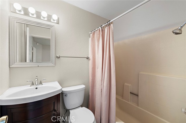 Detail Gallery Image 27 of 44 For 5050 Canyon Crest #7,  Riverside,  CA 92507 - 2 Beds | 2 Baths