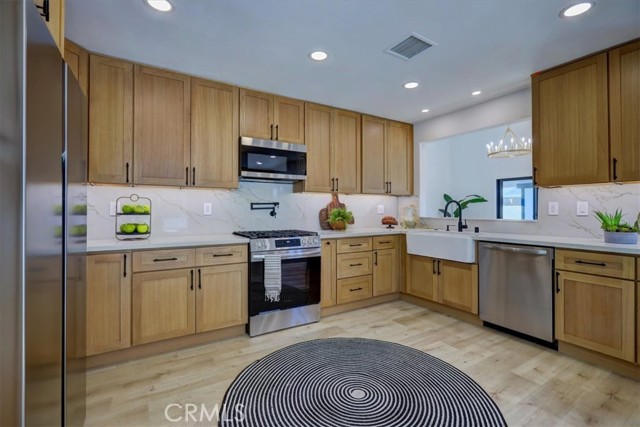 Detail Gallery Image 10 of 26 For 3738 Gondar, Long Beach,  CA 90808 - 4 Beds | 2 Baths