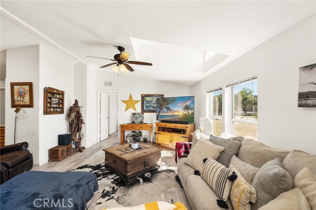 Detail Gallery Image 12 of 42 For 31250 Loretta Ave., Winchester,  CA 92596 - 3 Beds | 2 Baths