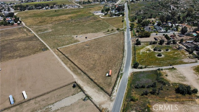 1 Corso Alto Avenue, Nuevo CA: https://media.crmls.org/medias/e14aeadc-46d3-4548-ada8-8c6406963672.jpg
