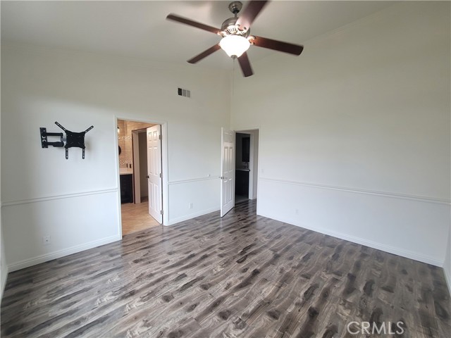 11076 Sharp Avenue, Mission Hills (San Fernando) CA: https://media.crmls.org/medias/e14b35dd-ff43-456e-9df9-d4293821113c.jpg