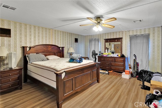 2494 Main Street, Barstow CA: https://media.crmls.org/medias/e14bba0f-f0c1-4968-bd0a-99ae356a2621.jpg