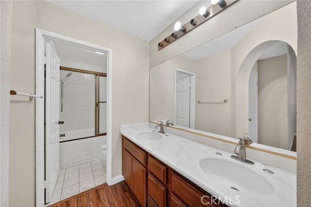 Detail Gallery Image 13 of 21 For 11437 Hanover Ct, Cerritos,  CA 90703 - 3 Beds | 3 Baths